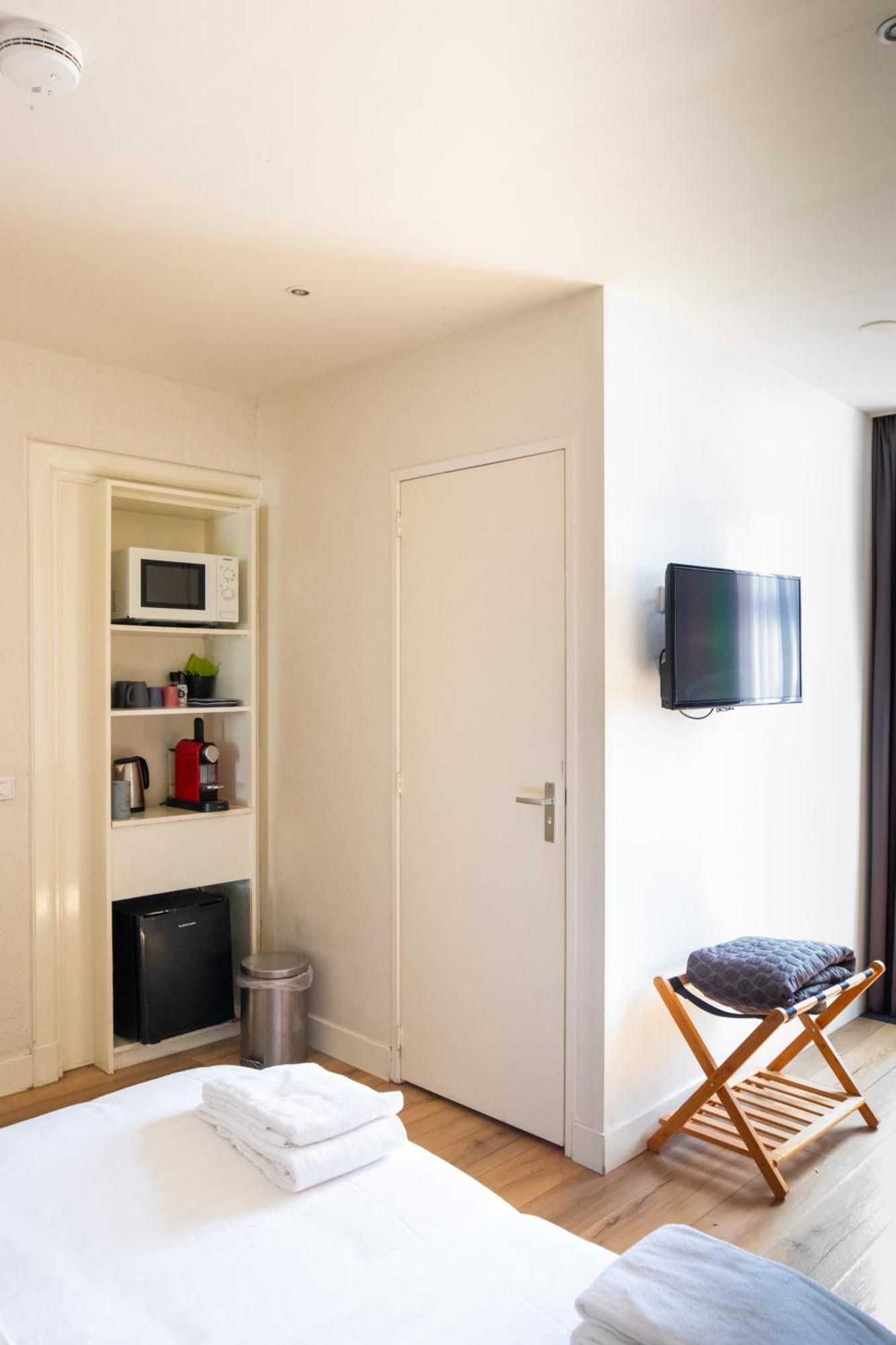 Cafe 'T Vonderke Bed & Breakfast Eindhoven Bagian luar foto